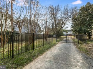 1 N Bay Ct, Lewes, DE 19958
