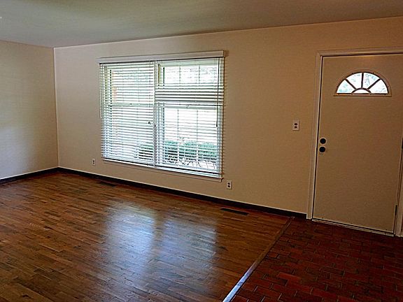4th image of 4435 Lawnwood Ln
