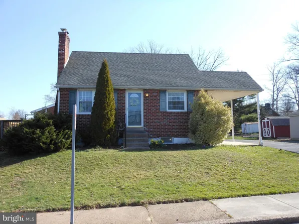 75 S 2nd St, Souderton, PA 18964