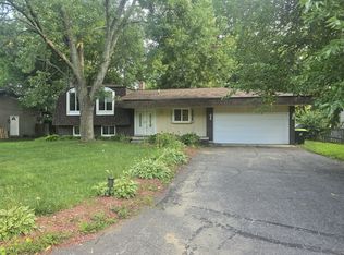 340 Union Lake Rd, White Lake, MI 48386