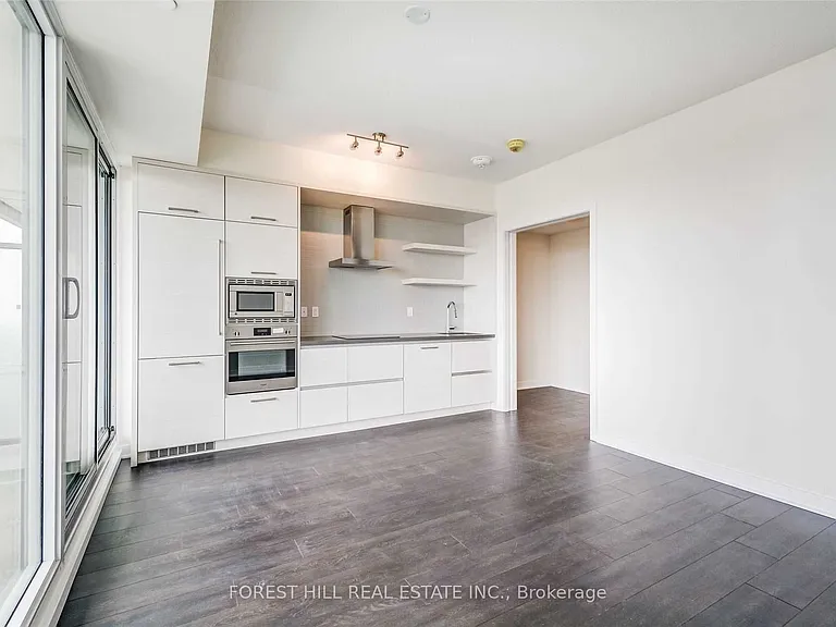2221 Yonge St #5301 — Photo 15