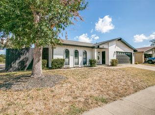 801 Forest Glen Dr, Bedford, TX 76021