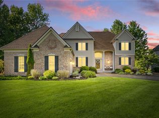 22 Orange Tree Cir, Rochester, NY 14624