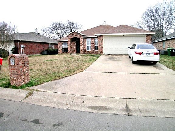 2nd image of 1121 Bayfield Dr