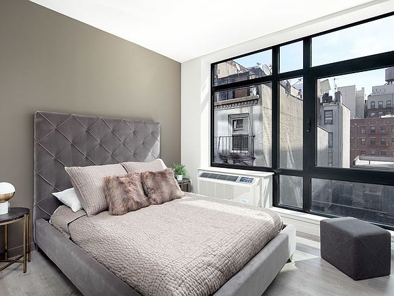 5th image of 114 Mulberry St #204