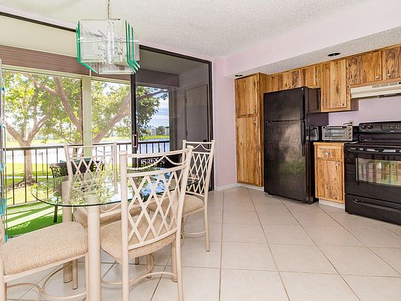 4th image of 5160 Las Verdes Cir APT 211