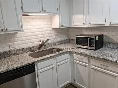 4101 Five Oaks Dr #26 — Photo 4