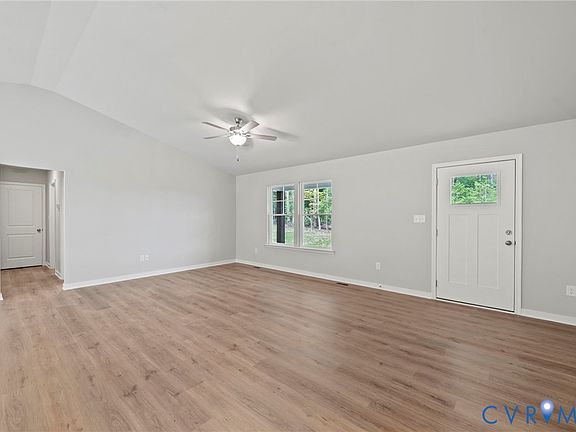 3rd image of Woodland Heights Rd