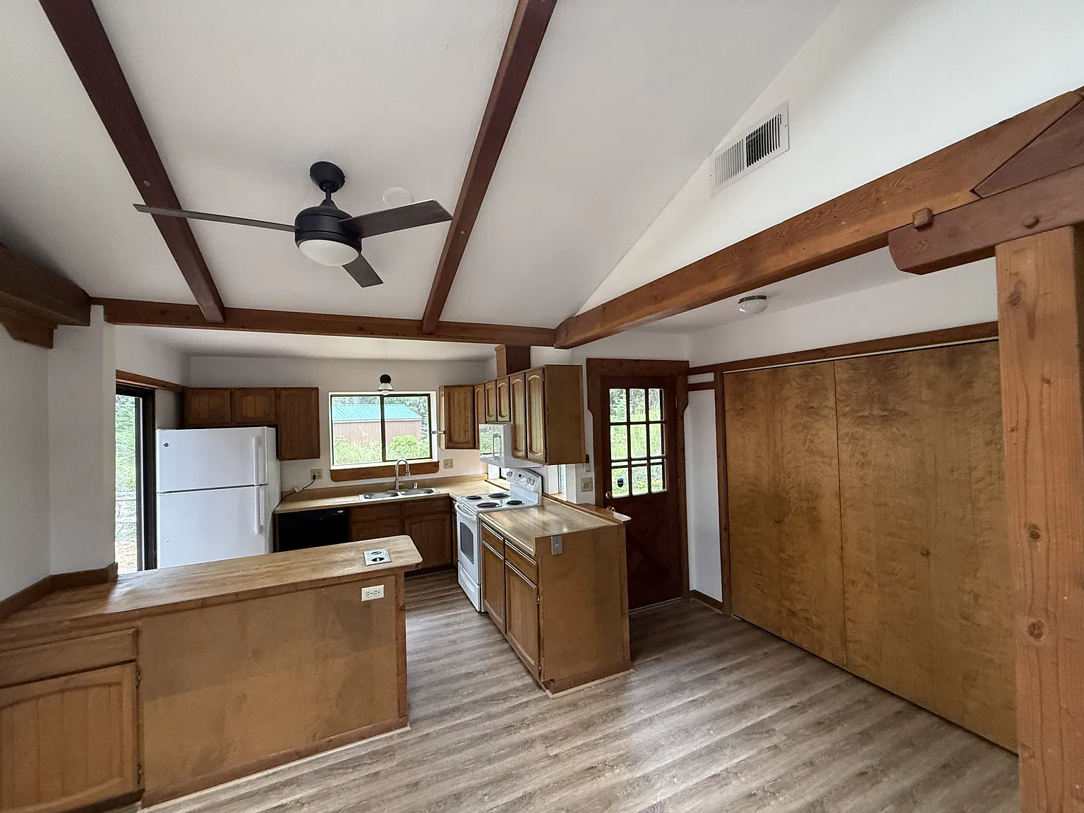 3137 Summit Drive - 1 — Photo 4