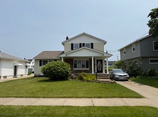 6107 Greene Dr, Brookpark, OH 44142