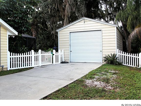 3rd image of 2271 Sierra Dr