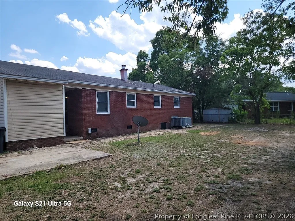 3 bed, 1.5 bath, 1001 sqft, $1,250 — Photo 2