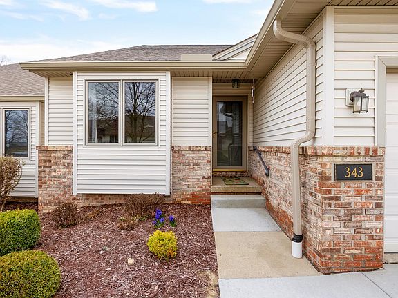 3rd image of 343 Cottonwood Ln