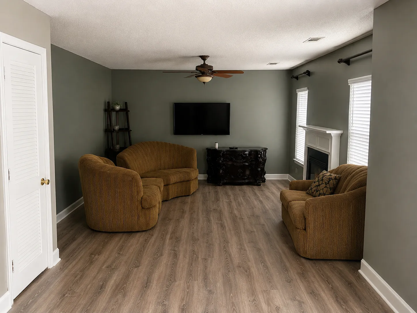 5 bed, 2904 sqft, $3,000 — Photo 4