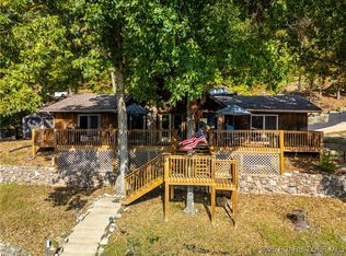 32689 Crescent Dr, Gravois Mills, MO 65037