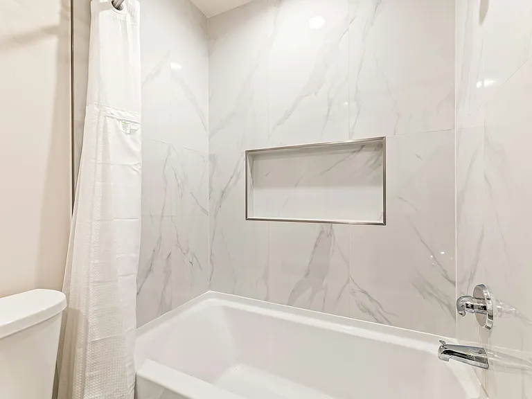 5409 Radford Ave #12 — Photo 7