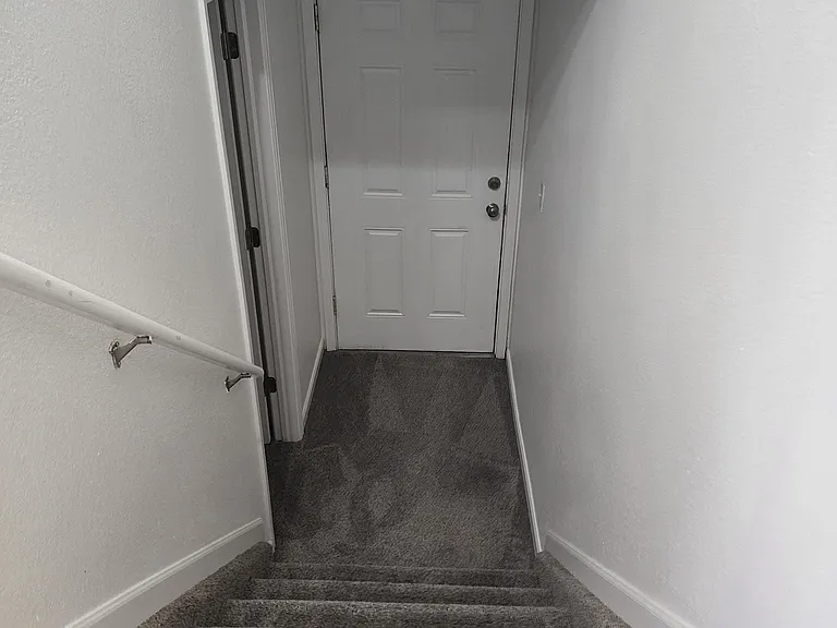 1052 Magnolia St — Photo 5