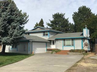 2005 Hawk Ct, West Richland, WA 99353