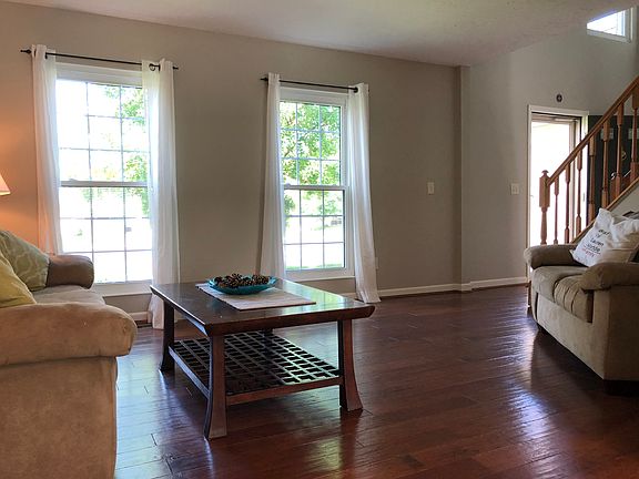 4th image of 8047 Birchwood Ct