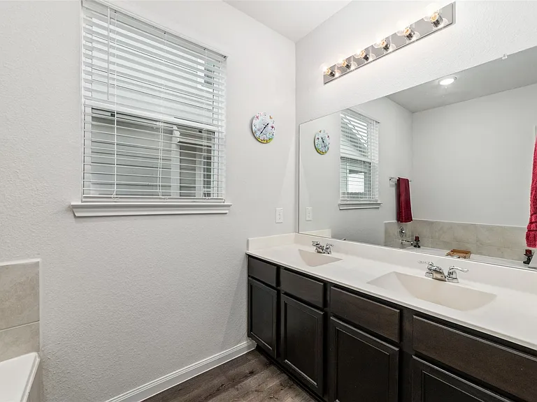 4910 Blue Jacaranda Way — Photo 16