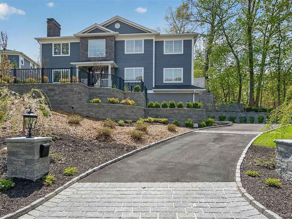 1st image of 208 Cow Neck Road