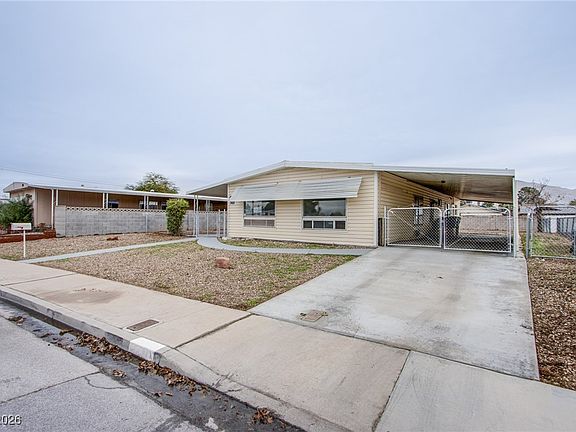 3rd image of 360 Sir Richard East Dr