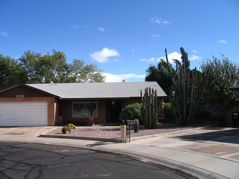 1st image of 2209 S Las Flores