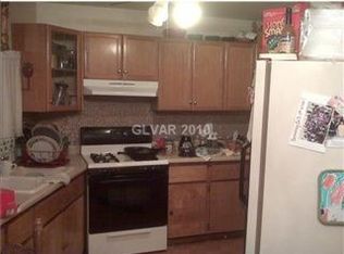 4805 Newton Dr, Las Vegas, NV 89121