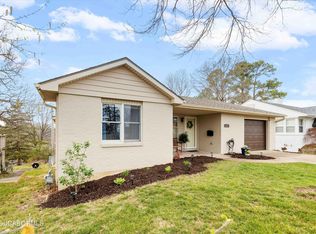 1723 Hayselton Dr, Jefferson City, MO 65109