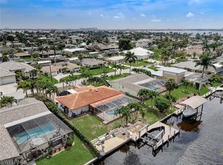 5614 Deauville Ct, Cape Coral, FL 33904