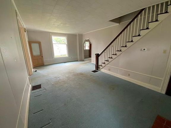5th image of 716 N Walnut St