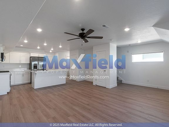 2nd image of 1382 Meadow Ln