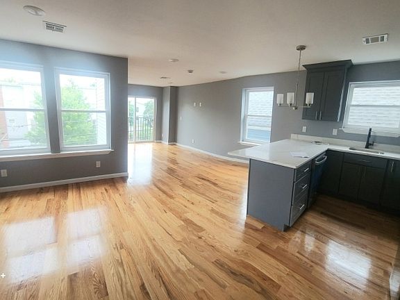 2nd image of 388 S 9th St Floor 2