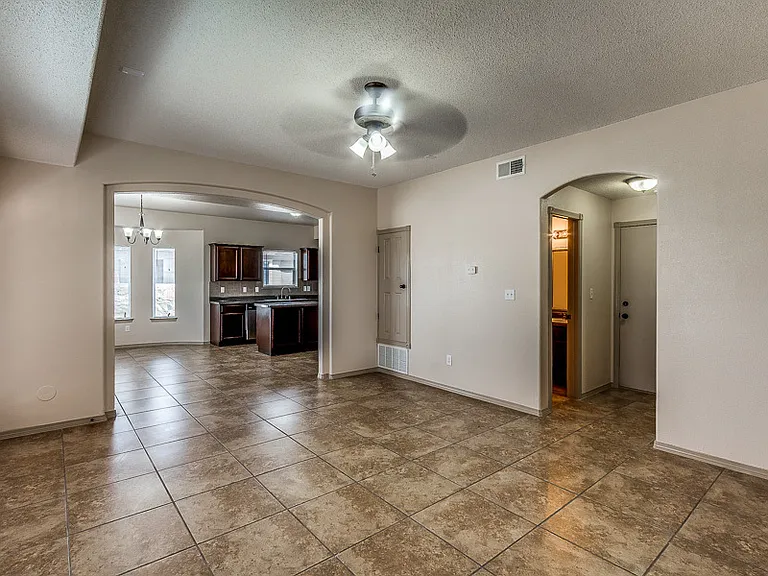 7101 Falling Leaf Cir — Photo 6