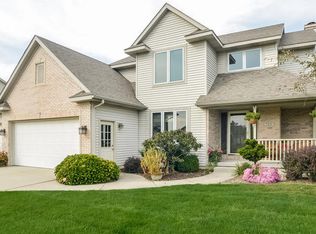 2871 Meadow Bluff Dr NW, Grand Rapids, MI