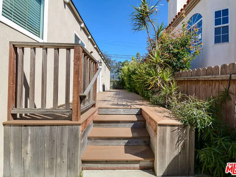 1604 Oak Ave — Photo 4