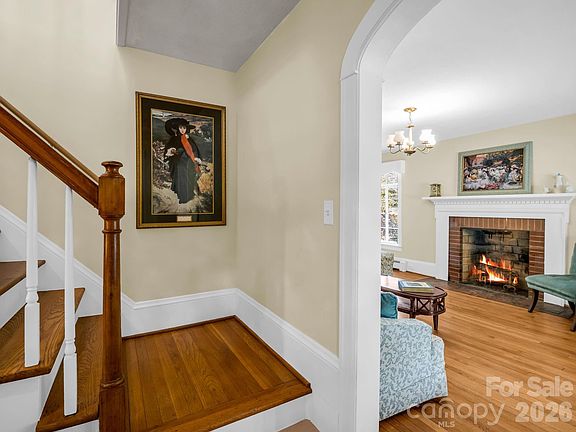3rd image of 159 Arlington St
