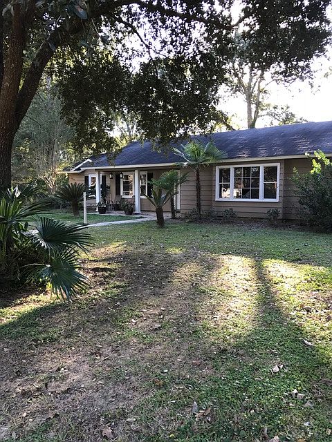 1st image of 1221 Benton Ln