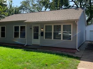 1715 Burnetta St, Champaign, IL 61821