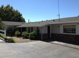 272 Ocean View Dr, Vista, CA 92084