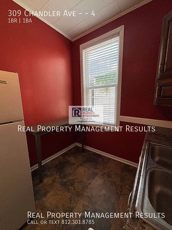 *Summer Special* First Month's Rent Free - Walkable Downtown Location with Washer/Dryer — Photo 4