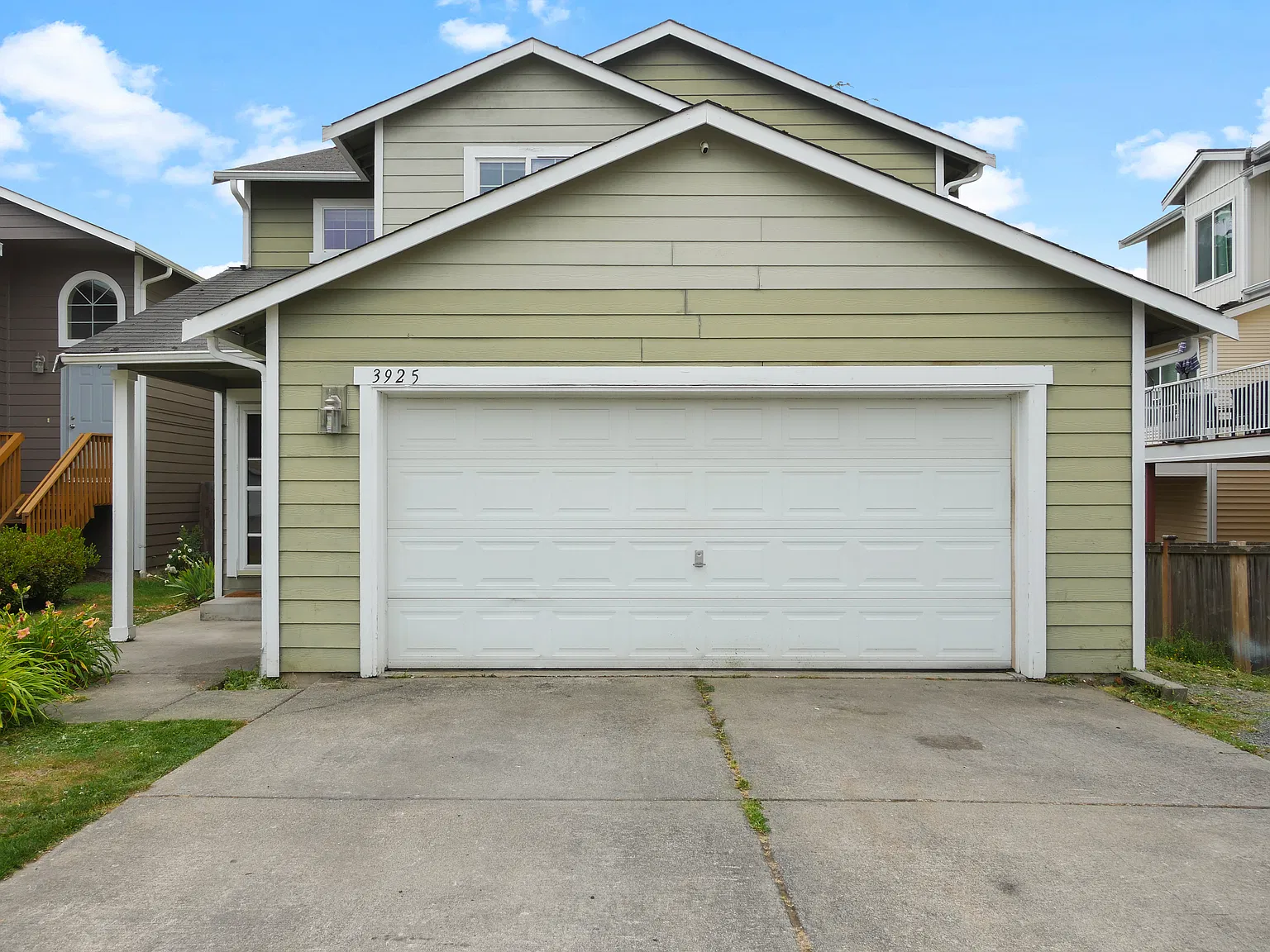 4 bed, 2.5 bath, 1882 sqft, $3,200 — Photo 1