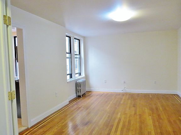 2nd image of 940 St Nicholas Ave APT 3F