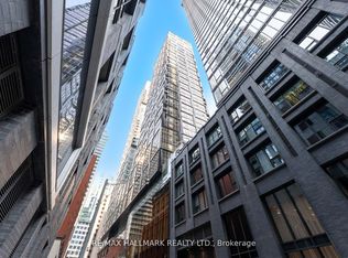 35 Mercer St #1114, Toronto, ON M5V 0V1