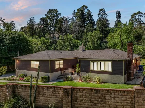 10411 Johanna Ave, Sunland, CA 91040