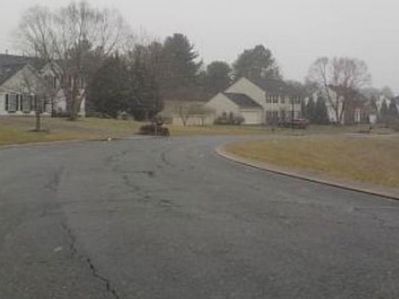 Exterior Neighborhood (street photo)