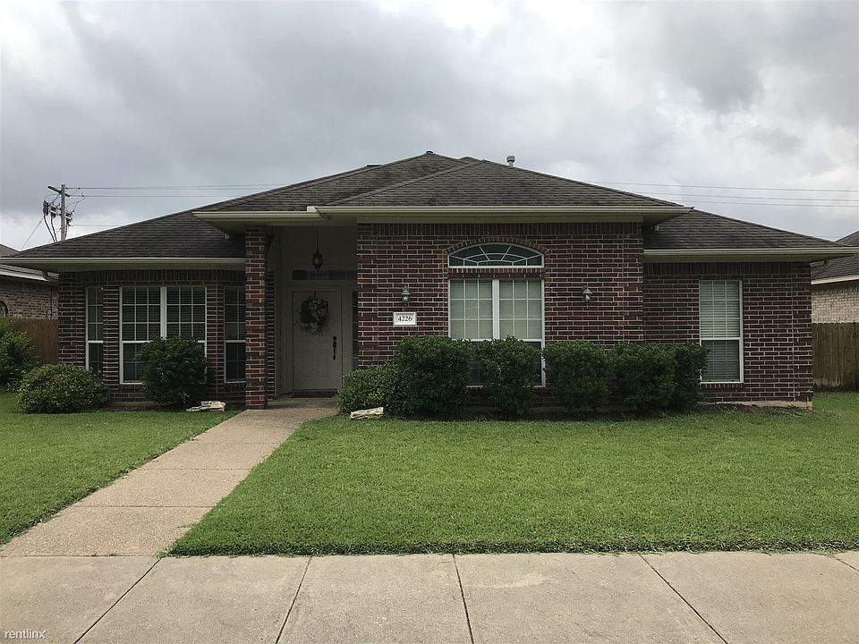 1st image of 4226 Alexandria Ave
