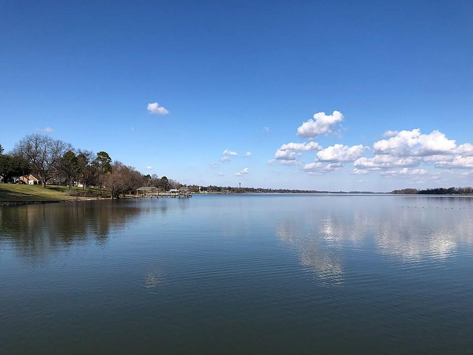 2nd image of 1220 S Lakeshore Dr