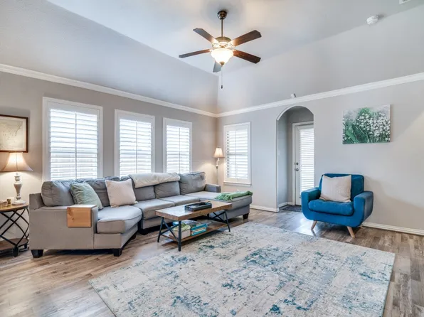 175 Balfour Dr, Fate, TX 75189