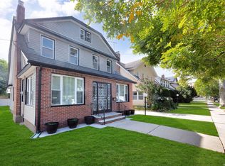 18760 Sullivan Rd, Saint Albans, NY 11412